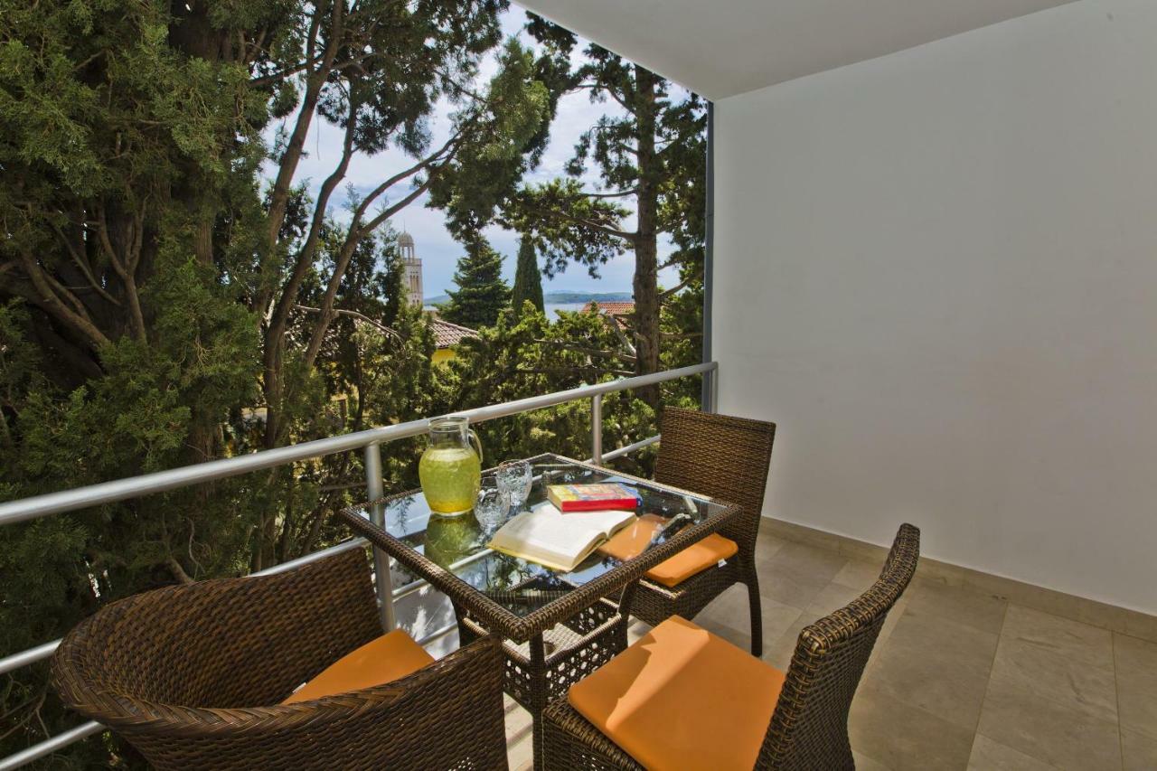 Castle Stambuk Apartment Hvar Town Exterior photo